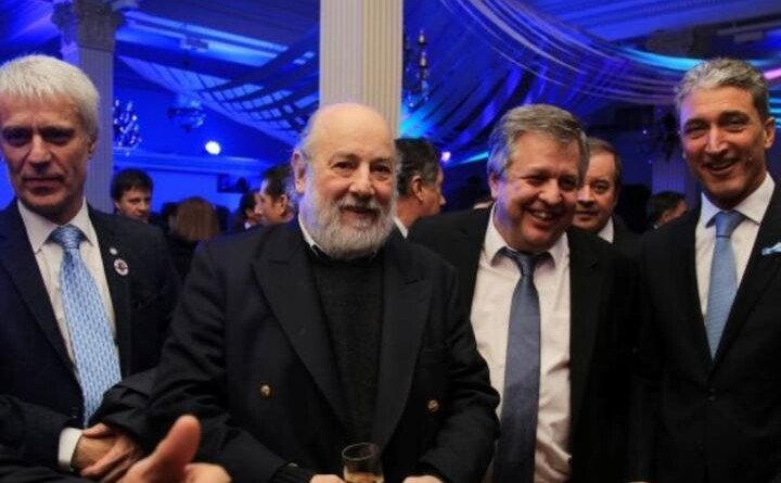 mascota de poder leandro retta cristina kirchner